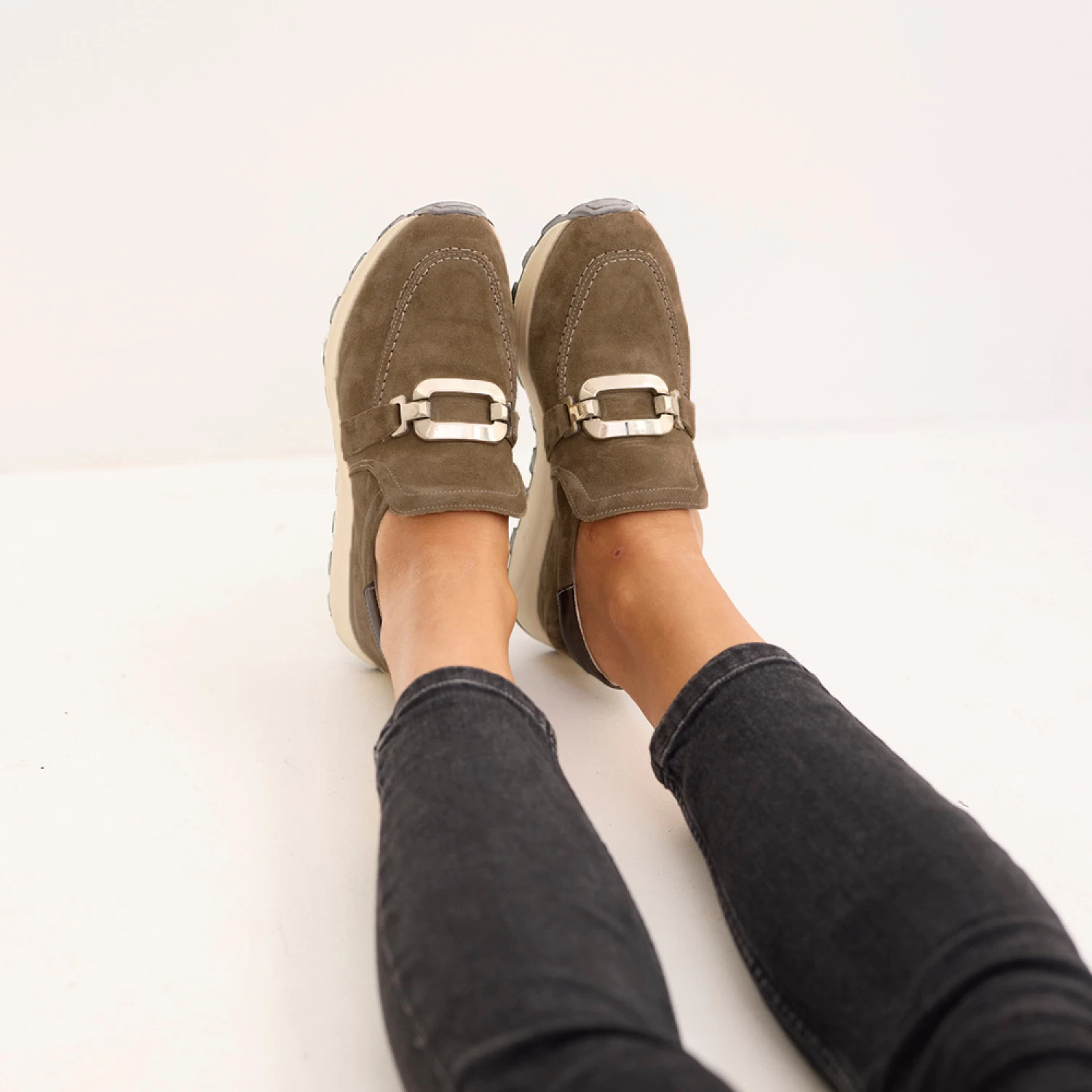Masha Suede Taupe – Image 3