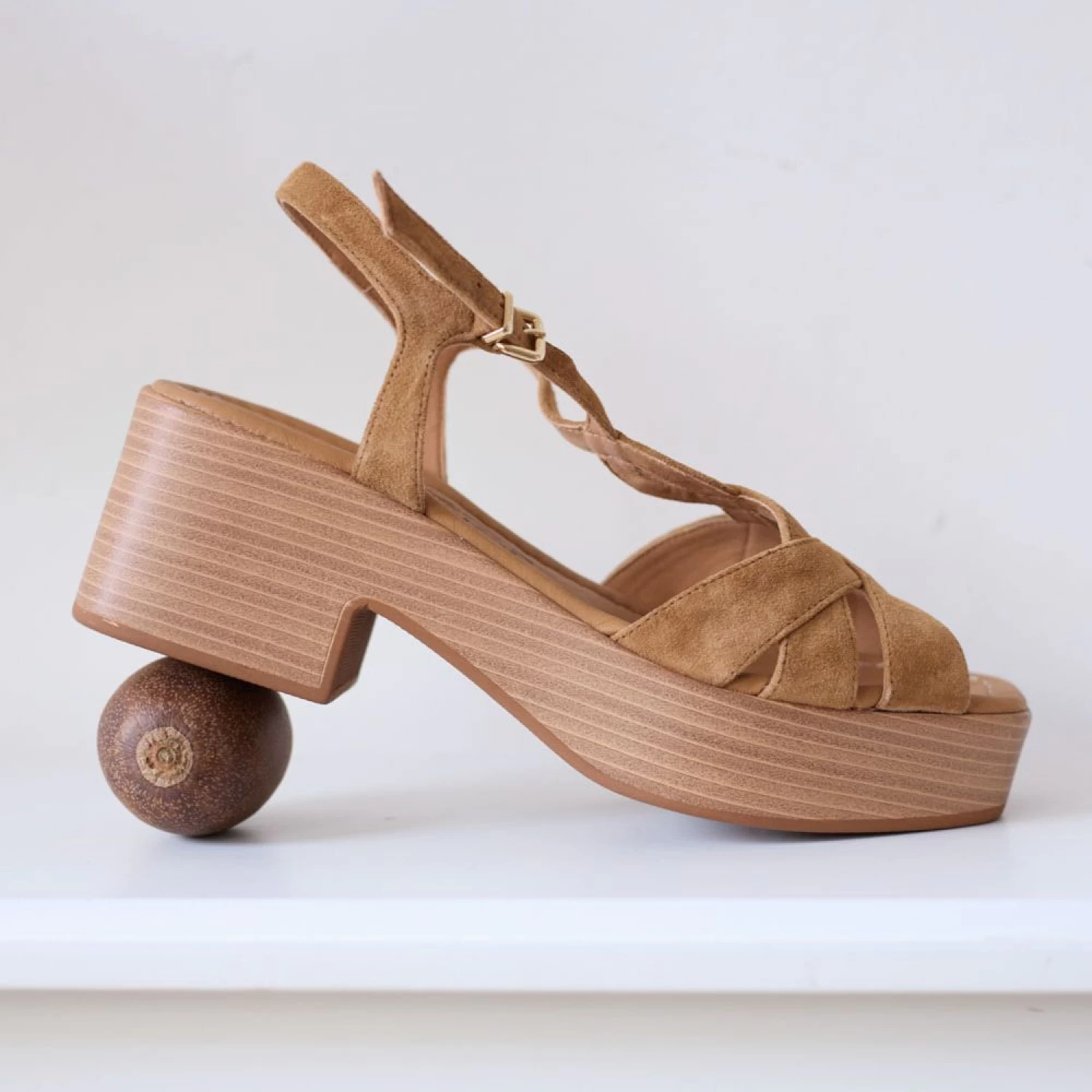 Chani Cuoio – Image 2